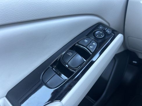 Used 2023 Nissan Altima 2.5 SV image 22