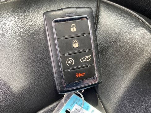 Used 2023 Jeep Grand Cherokee Limited AWD/4WD image 24