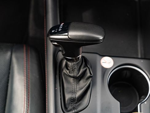 Used 2024 Dodge Durango GT RWD image 29