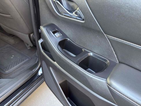 Used 2019 Chevrolet Traverse LT image 59