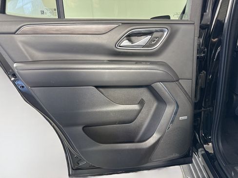 Used 2022 Chevrolet Tahoe LT w/ Luxury Package RWD image 26