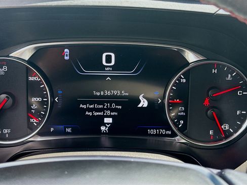 Used 2021 Chevrolet Blazer RS w/ Enhanced Convenience Package FWD image 9