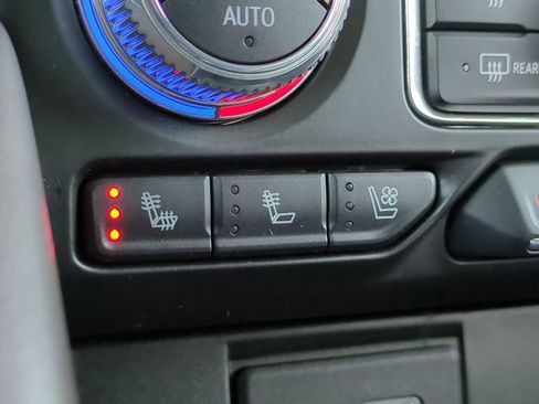 Used 2022 GMC Yukon SLT image 40