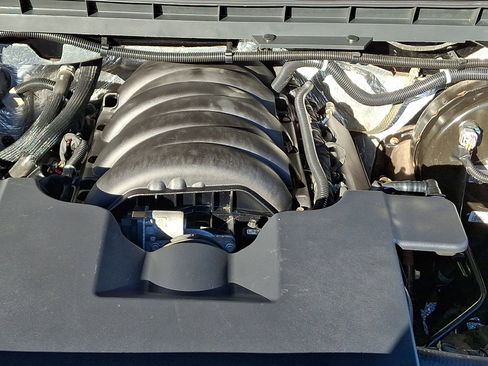 Used 2017 Chevrolet Silverado 1500 High Country image 29