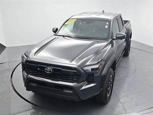 Used 2025 Toyota Tacoma TRD Off-Road w/ TRD Off Road Upgrade Package image 49