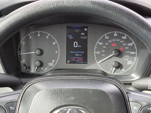 Used 2025 Toyota Corolla Cross L FWD image 15