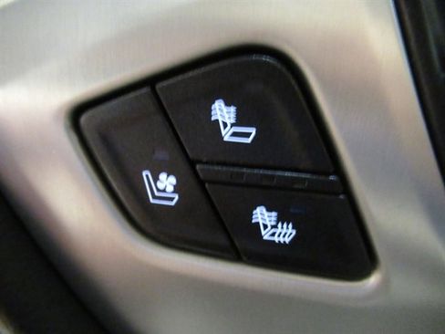 Used 2018 GMC Sierra 1500 SLT w/ SLT Preferred Package image 28