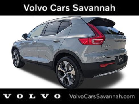 Certified 2025 Volvo XC40 B5 Plus w/ Protection Package Premier image 7