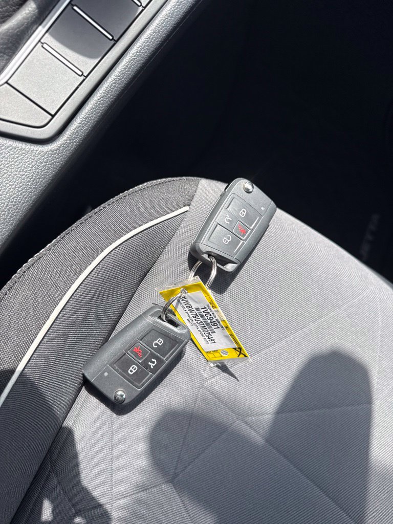 Used 2026 Volkswagen Jetta Sport FWD image 5