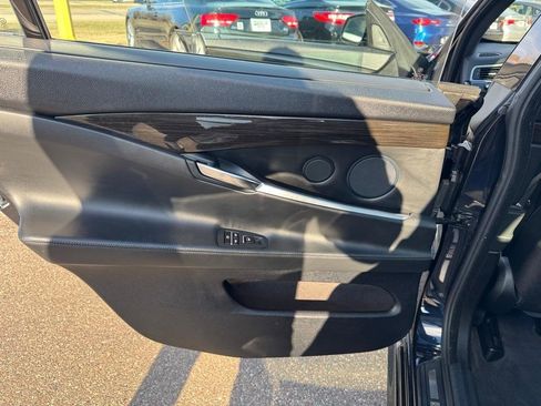 Used 2017 BMW 550i Gran Turismo xDrive image 21