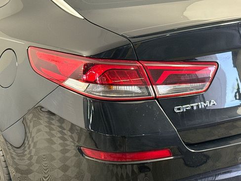 Used 2020 Kia Optima S FWD image 36