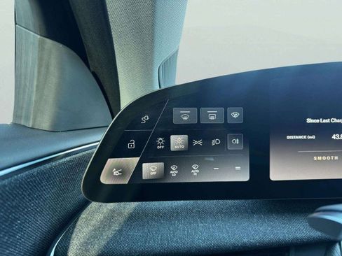 Used 2025 Lucid Air Pure image 22