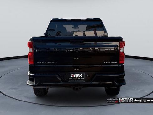 Used 2023 Chevrolet Silverado 1500 Custom AWD/4WD image 6