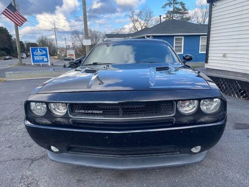 Used 2012 Dodge Challenger SXT Plus image 2