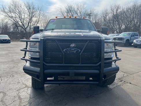 Used 2014 Ford F350 Lariat w/ Chrome Package image 35