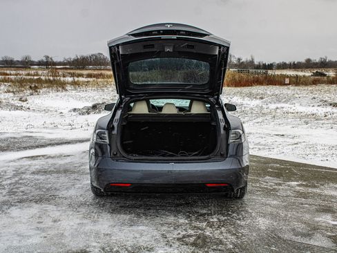 Used 2020 Tesla Model S Long Range Plus image 7