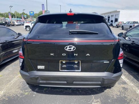 Used 2025 Hyundai Kona SEL AWD/4WD image 6