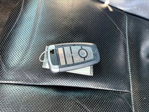 Used 2021 Lincoln Aviator Reserve w/ Equipment Group 208A image 11