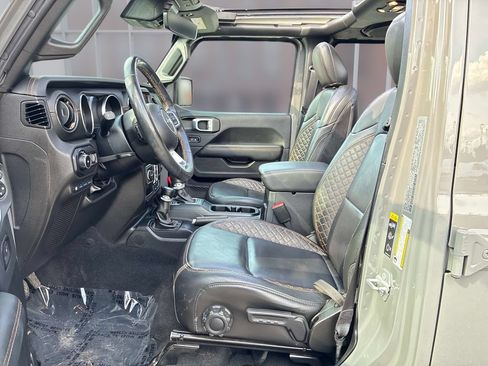 Used 2022 Jeep Wrangler Unlimited Sahara AWD/4WD image 26
