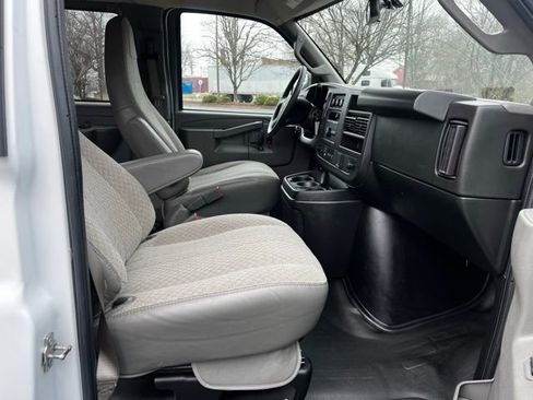 Used 2023 Chevrolet Express 3500 LS RWD image 19