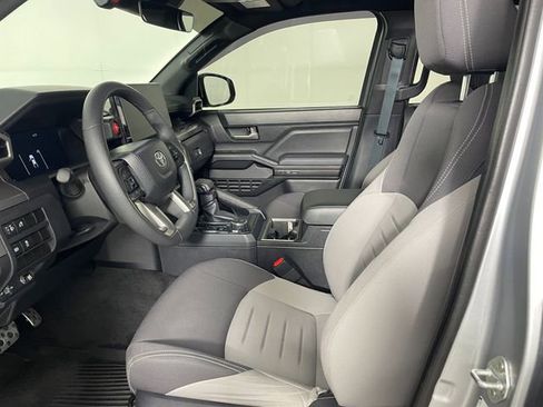 Used 2024 Toyota Tacoma TRD Sport image 2