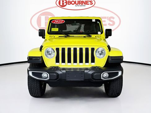 Used 2022 Jeep Wrangler Unlimited Sahara w/ Dual Top Group AWD/4WD image 6