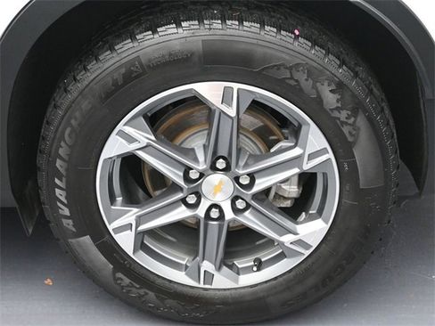 Used 2023 Chevrolet Blazer LT image 8