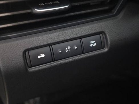 Certified 2025 Nissan Altima 2.5 SV FWD image 11