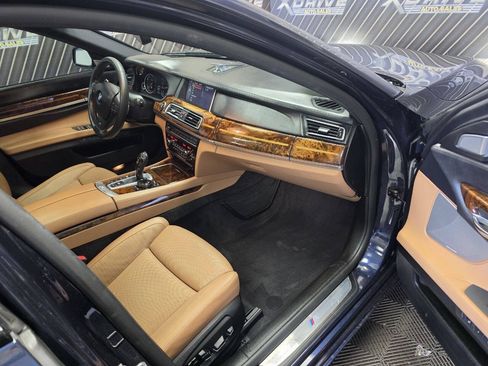 Used 2014 BMW 750i xDrive AWD/4WD image 16
