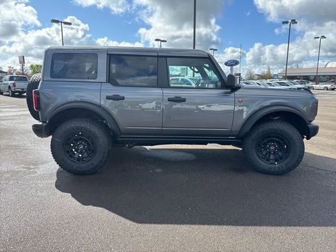 New 2026 Ford Bronco Badlands AWD/4WD image 4