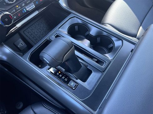 New 2025 Ford F150 Lariat w/ Equipment Group 501A Mid image 13