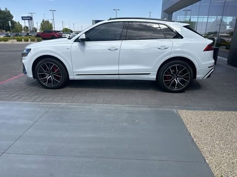 Used 2022 Audi Q8 Prestige AWD/4WD image 8