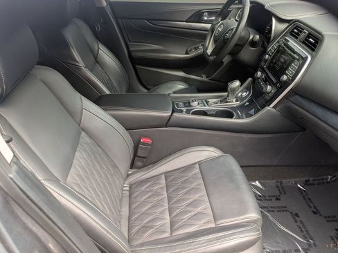 Used 2023 Nissan Maxima Platinum w/ Sport Mat Group FWD image 25