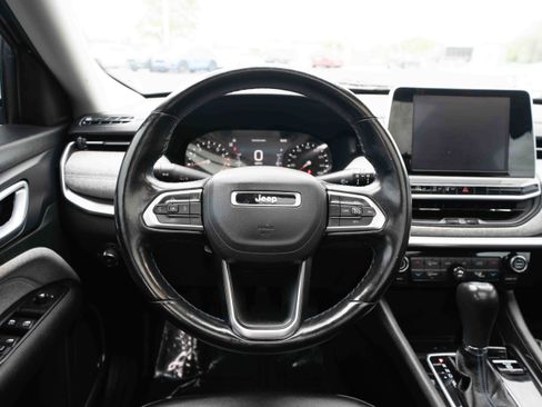 Used 2022 Jeep Compass Latitude w/ Sun and Sound Group FWD image 20