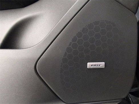 Used 2018 Cadillac XT5 Luxury w/ Driver Awareness Package image 17