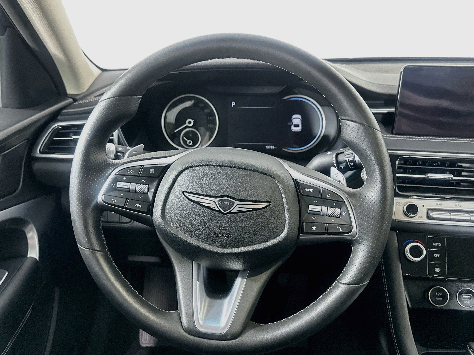 Used 2026 Genesis G70 2.5T RWD image 18