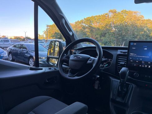 Used 2024 Ford Transit 350 XLT image 35