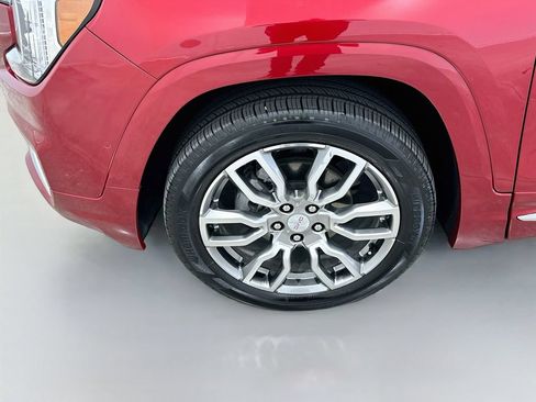 Used 2024 GMC Terrain Denali w/ Denali Premium Package AWD/4WD image 30