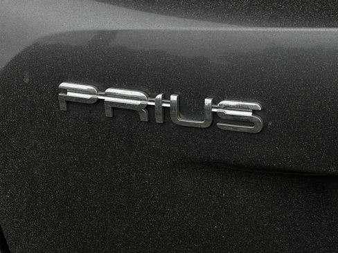 Used 2016 Toyota Prius Four Touring w/ Premium Convenience Package FWD image 6