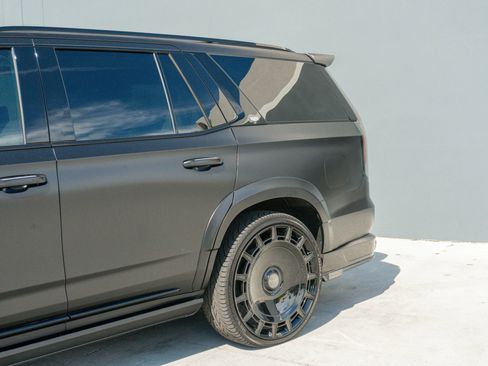 Used 2024 Cadillac Escalade Sport Platinum w/ LPO, ONYX Package AWD/4WD image 27