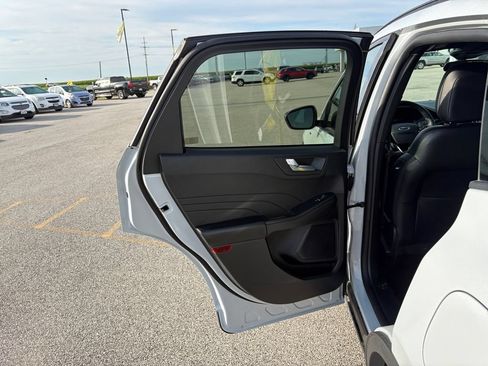 Used 2025 Ford Escape ST-Line AWD/4WD image 34