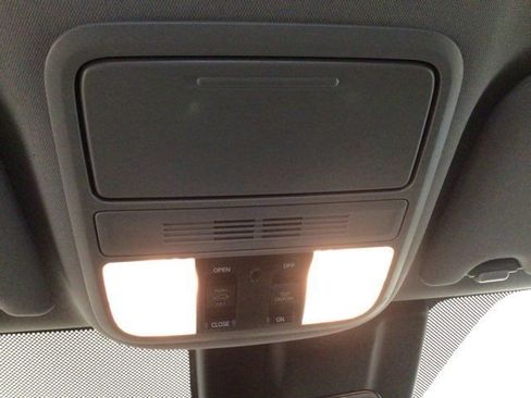 Used 2018 Honda Odyssey EX-L image 21