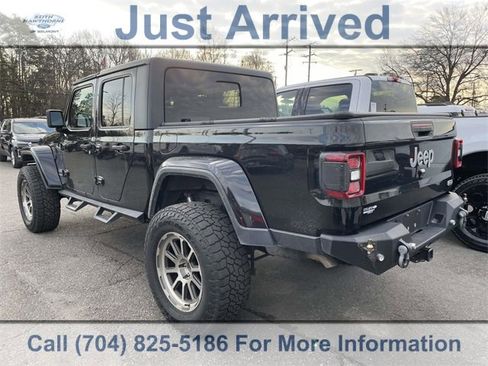 Used 2020 Jeep Gladiator Overland image 3