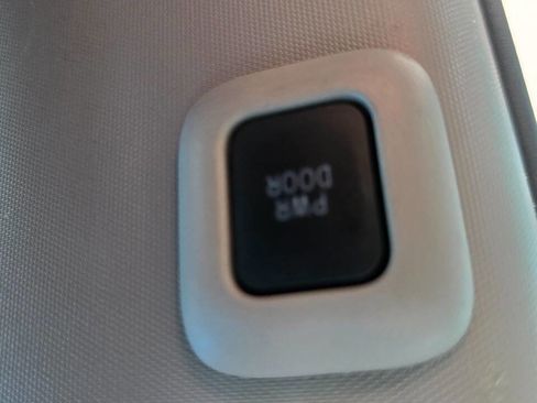 Used 2015 Toyota Sienna XLE w/ XLE Navigation Package image 29