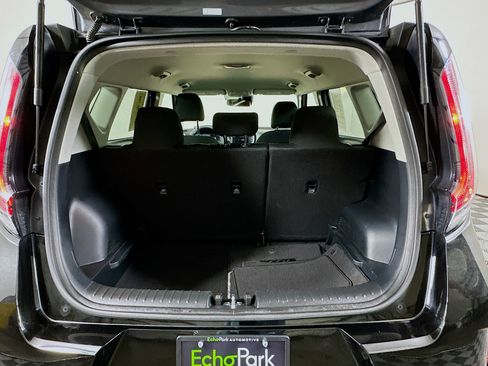 Used 2025 Kia Soul LX w/ LX Technology Package image 27