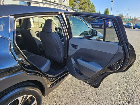 Used 2025 Subaru Crosstrek 2.0i Premium w/ Convenience Package #2 image 12