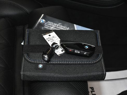 Used 2023 BMW X7 xDrive40i w/ Executive Package image 90