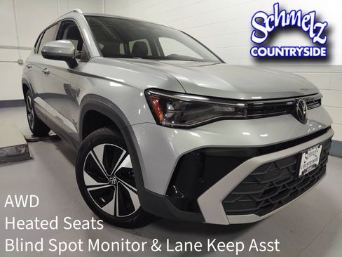 Used 2025 Volkswagen Taos SE image 1