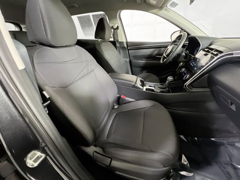 Used 2023 Hyundai Tucson SE image 25