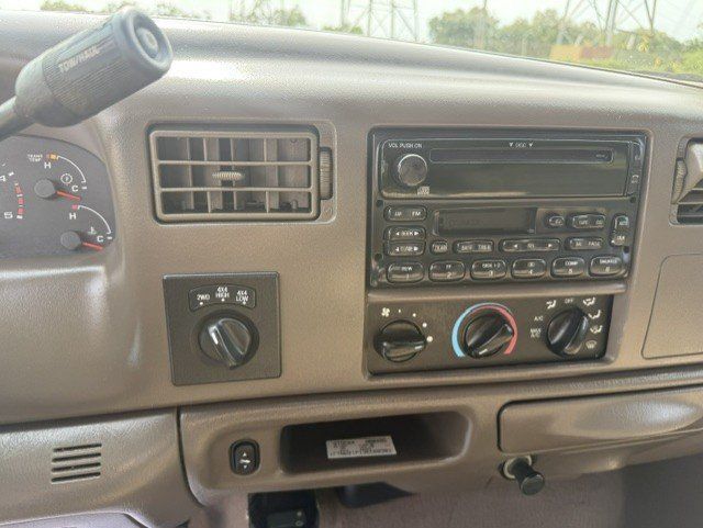 Used 2003 Ford F250 Lariat AWD/4WD image 11
